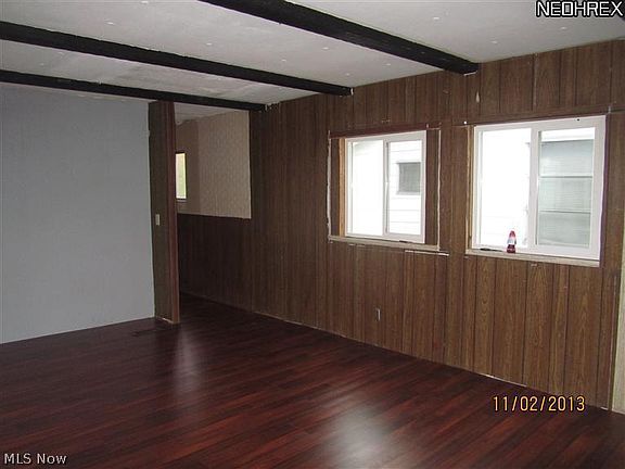 4th image of 705 Washington St