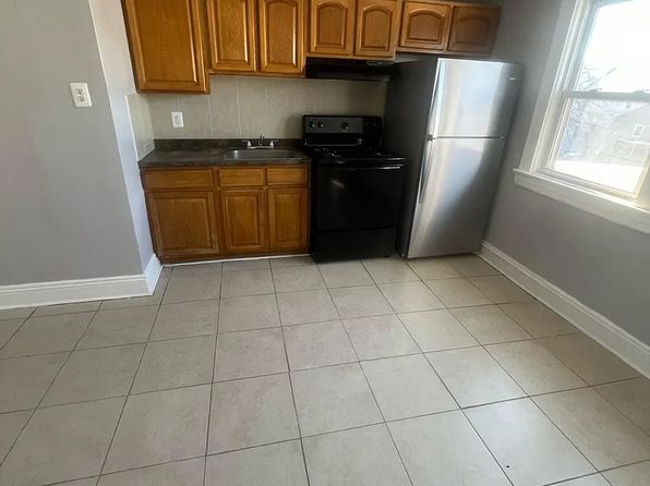 117 Isabella Ave #5C