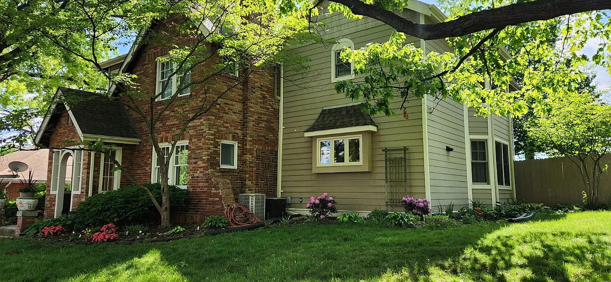 Building Photo - 1137 Collingwood Dr