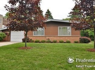 1431 Maple St, Glenview, IL 60025