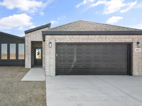 607 E 14th St, Wolfforth, TX 79382