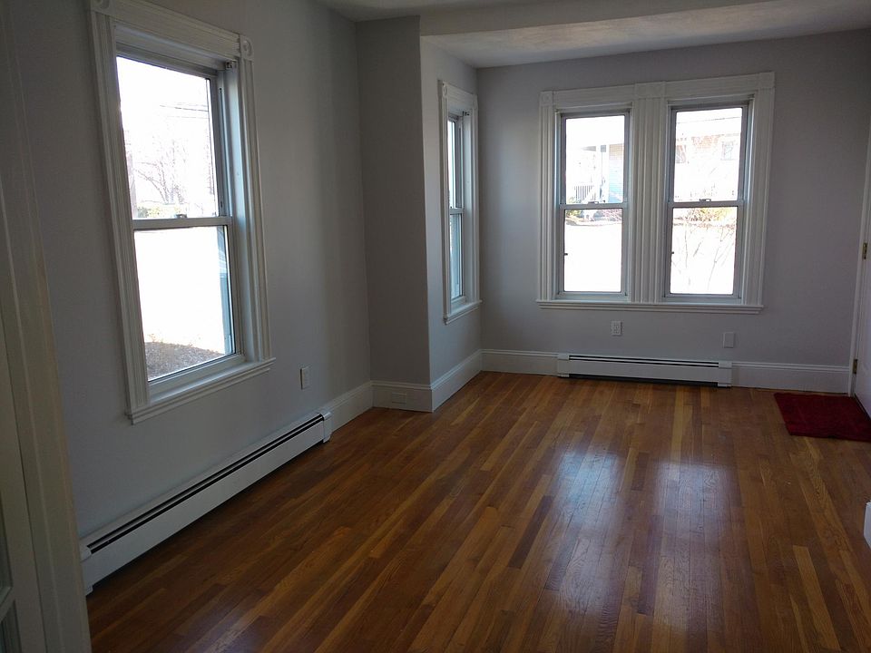 1st image of 140 Elm St #1