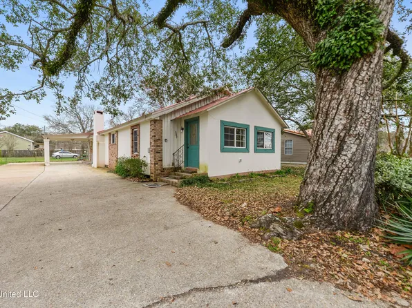 507 Main St, Bay Saint Louis, MS 39520