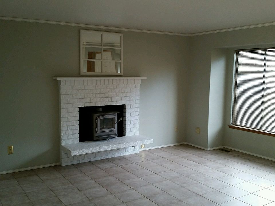 2nd image of 16924 5th Ave SE
