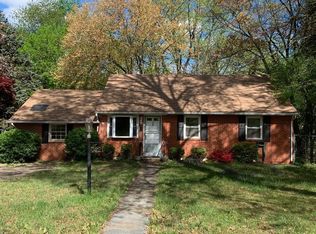 7421 Nigh Rd, Falls Church, VA 22043