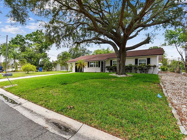 8611 Driftwood Dr — Photo 17