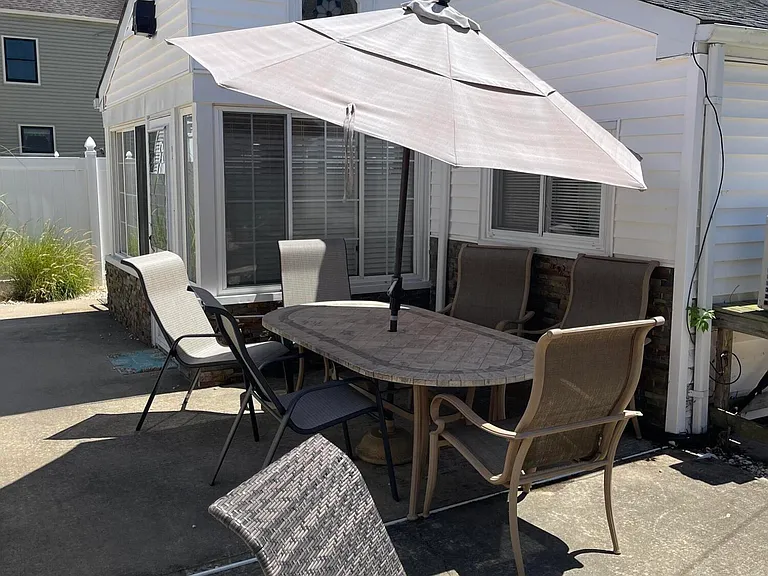 102 Brown Ave — Photo 24
