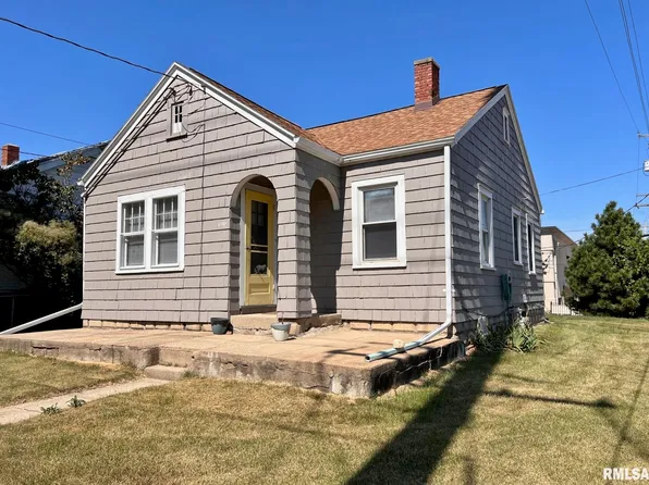 1319 E Lake Ave, Peoria Heights, IL 61616