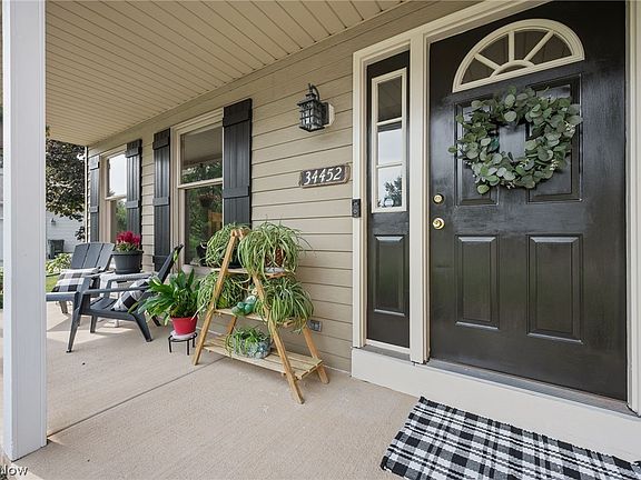 2nd image of 34452 Heatherwood Ave