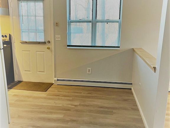 3rd image of 11 Cherry Ln