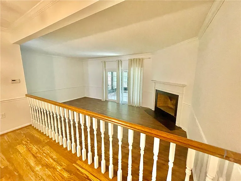 1010 River Oaks Dr — Photo 8