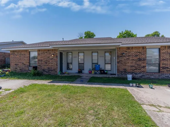 1004 Acacia Cir, Noble, OK 73068