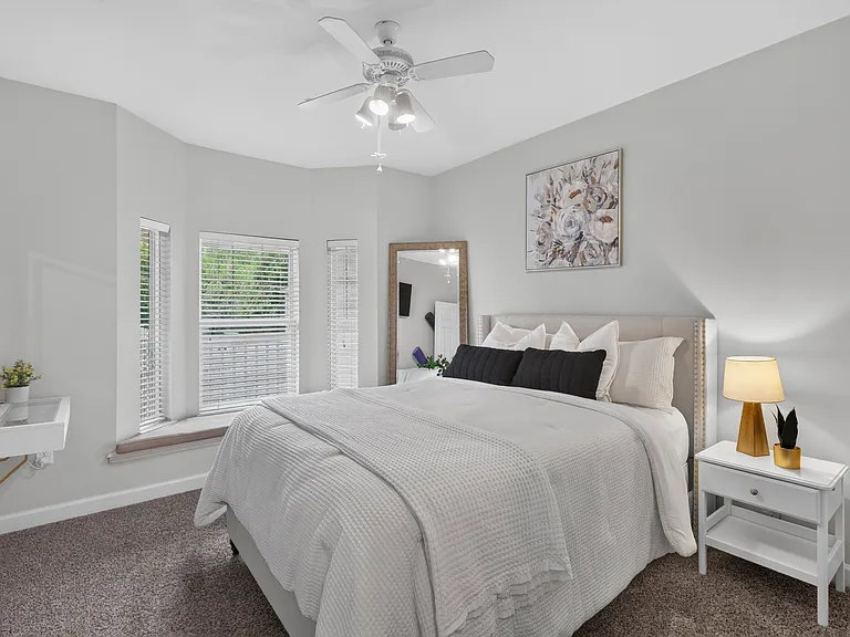 2732 McKnight Crossing Ct — Photo 8