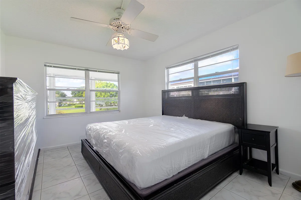 Building Photo - 351 Mansfield Dr #351