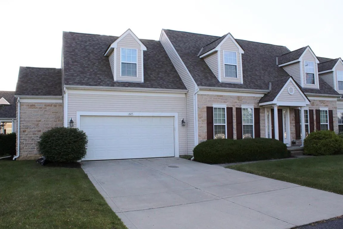 605 Fernwood Pl photo 1