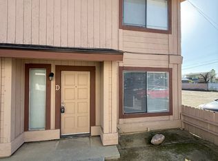 205 W Ash St APT D, Taft, CA 93268