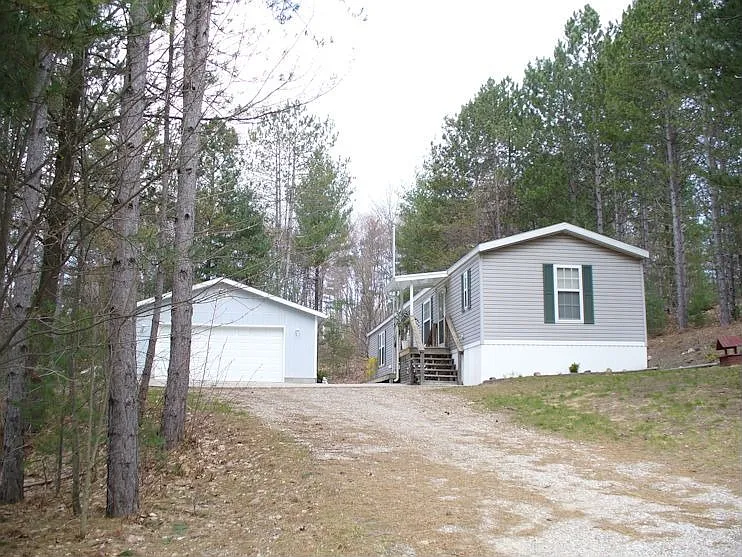 8340 Independence Ave photo 1