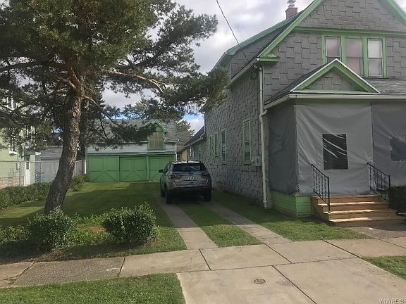 2nd image of 117 Barnard St