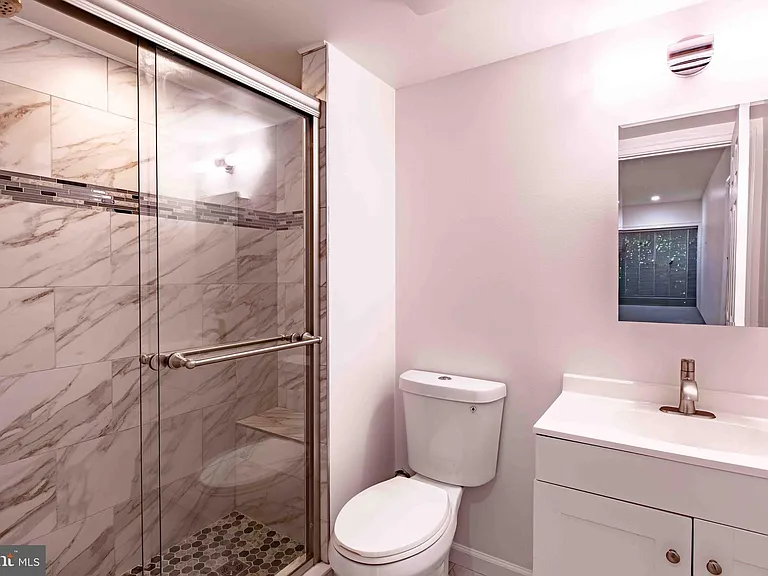 1 Stonehenge Cir #2 — Photo 49