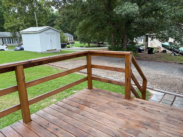 200 Pecan St — Photo 13