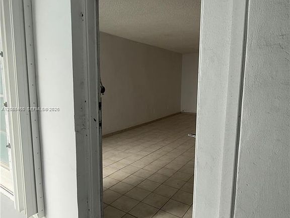 3rd image of 1340 Lincoln Rd APT 604