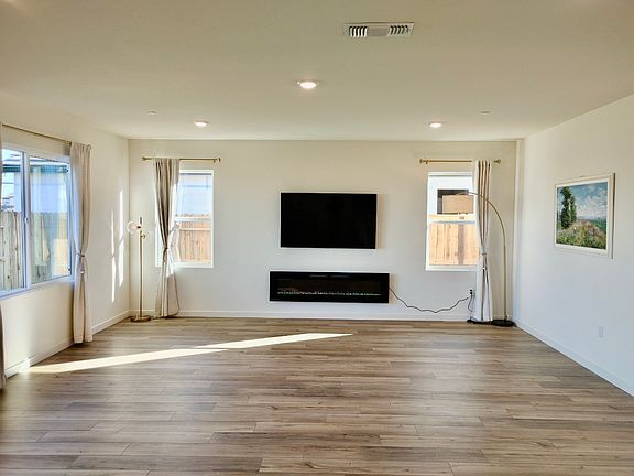 3rd image of 4047 Cambery Dr