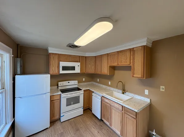 (undisclosed Address), Eugene, OR 97401