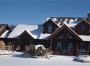 555 McIntosh Ln, Andreas, PA 18211