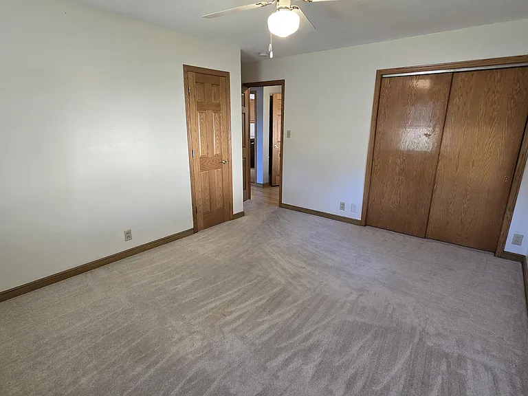 238 Macarthur St E #1 — Photo 8