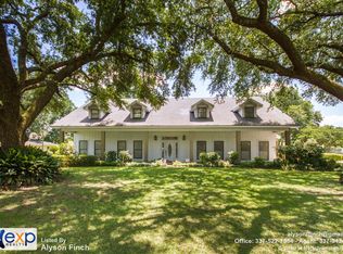 228 Ramblewood Dr, Lafayette, LA 70508