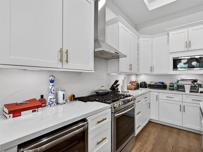 4744 Aftonshire Dr — Photo 8