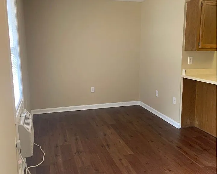 239 Wayne Dr #11 — Photo 3