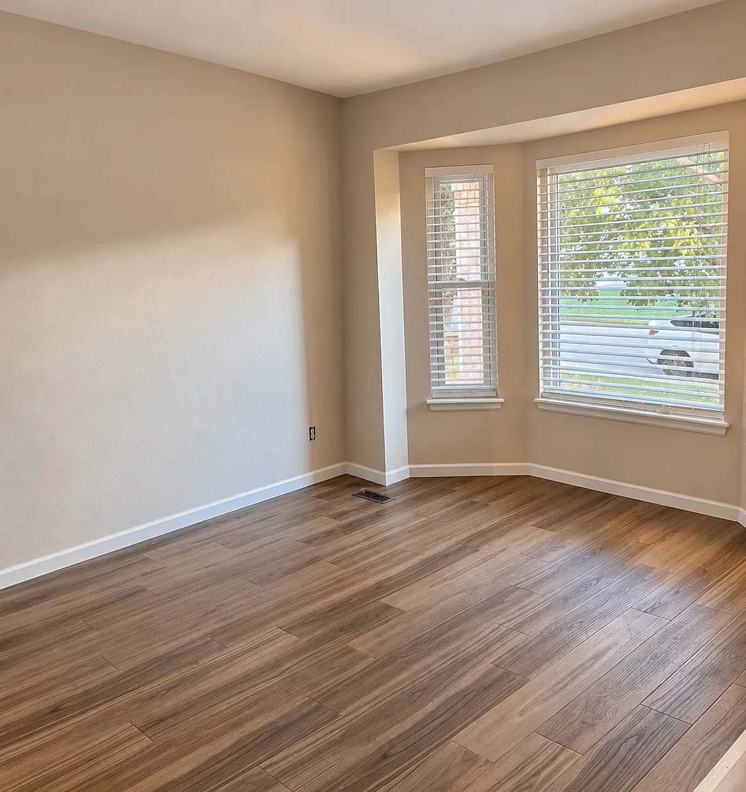 5 bed, 2307 sqft, $3,550 — Photo 2