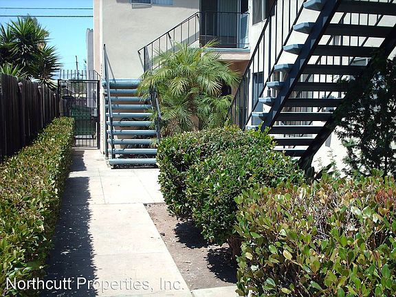 2nd image of 4652 33rd St APT 6