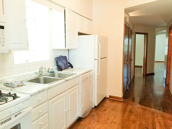 3rd image of 3463 S Archer Ave #3