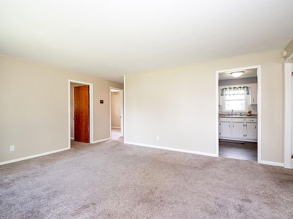 5th image of 108 Duensing Ln