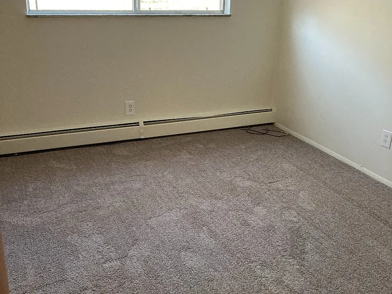Kingston Place Apartments — Photo 45