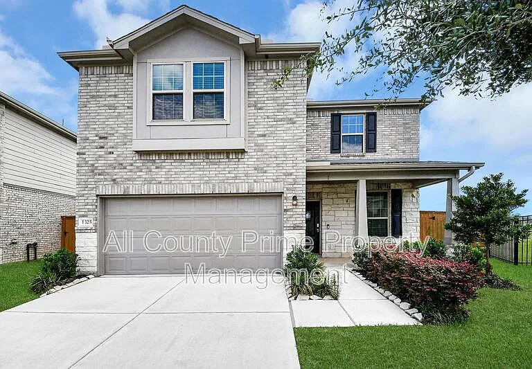 1325 Grass Bend Dr — Photo 3