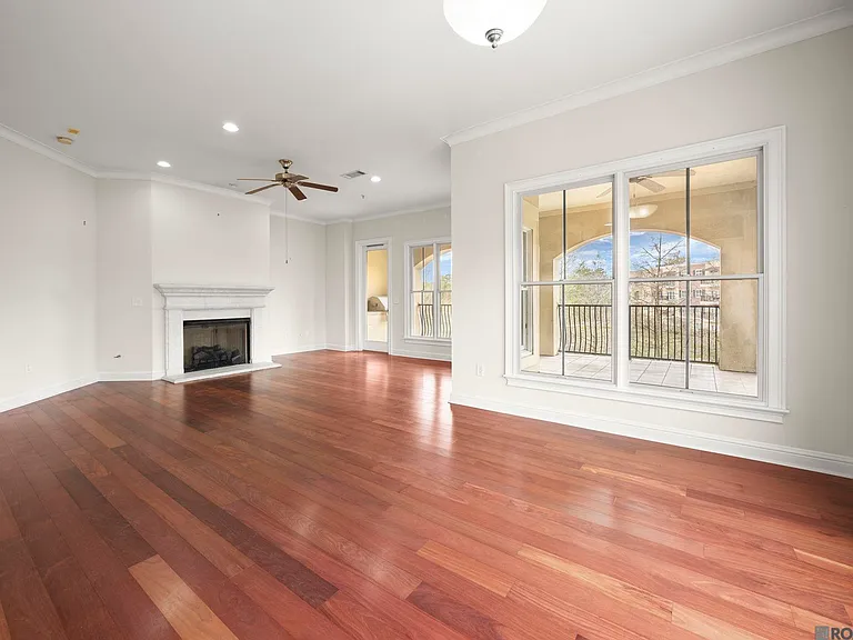 998 Stanford Ave #303 — Photo 15