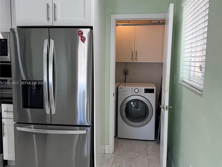 3528 SW 25th Ter #3528 — Photo 8