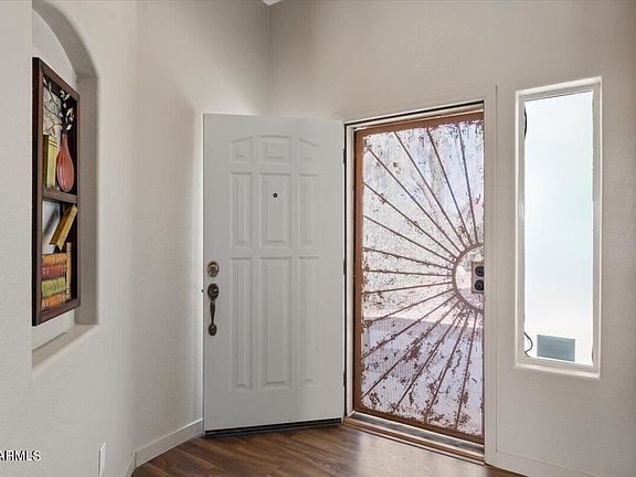 3rd image of 1415 E Malapai Dr