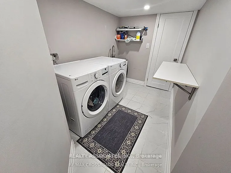 35 Cutts Cres — Photo 29