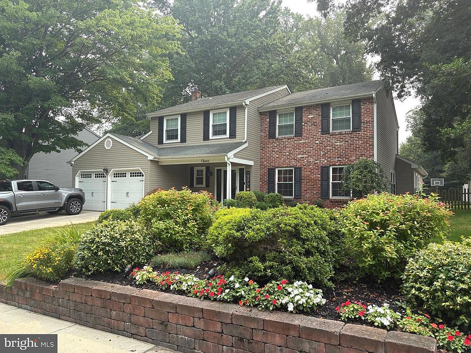 2nd image of 11 Long Bow Dr