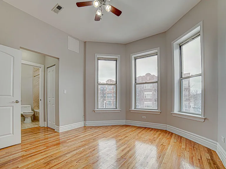 4858 S Prairie Ave #2A — Photo 9