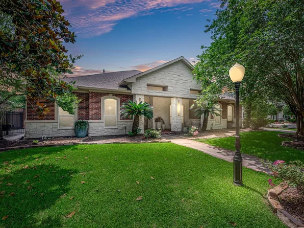 11 Marys Creek Ln, Friendswood, TX 77546