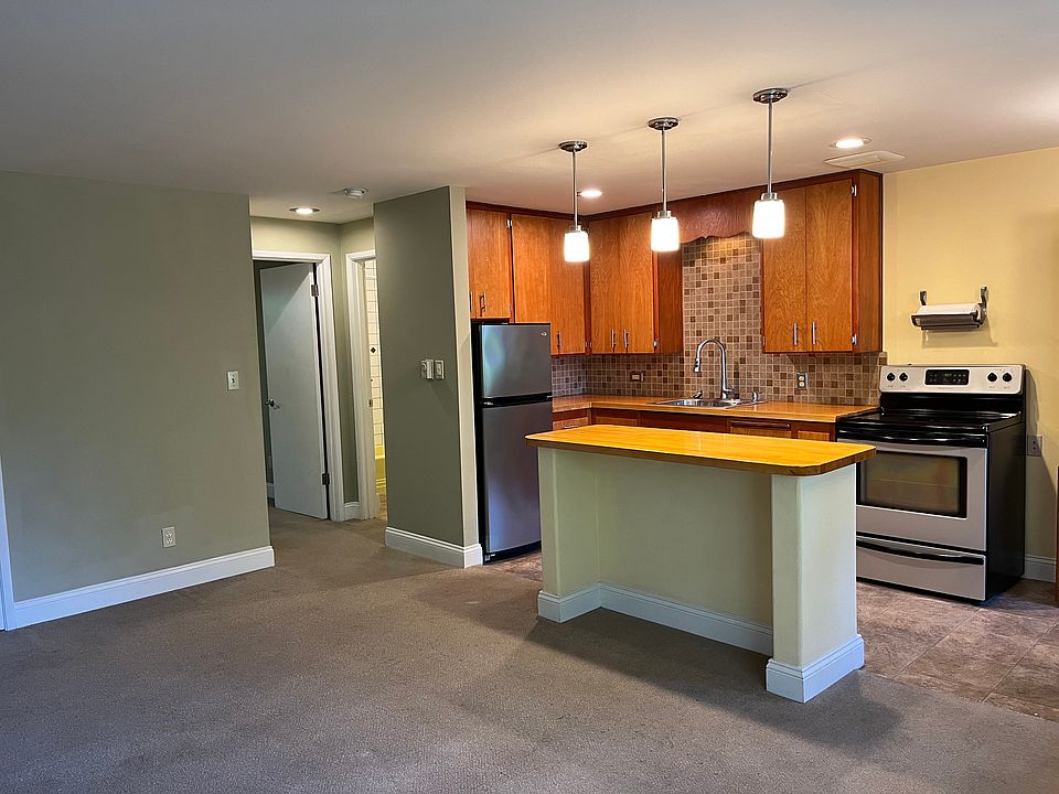 1st image of 11262 20th Ave S APT 3