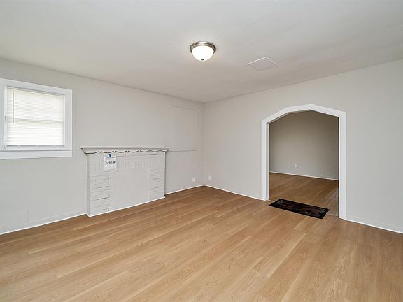 4th image of 715 4th Ave N #N