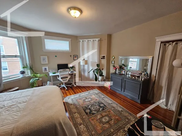 27 Euston St #2, Brookline, MA 02446
