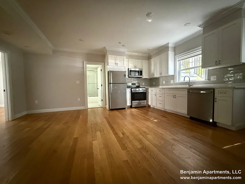 62 Gordon St #4