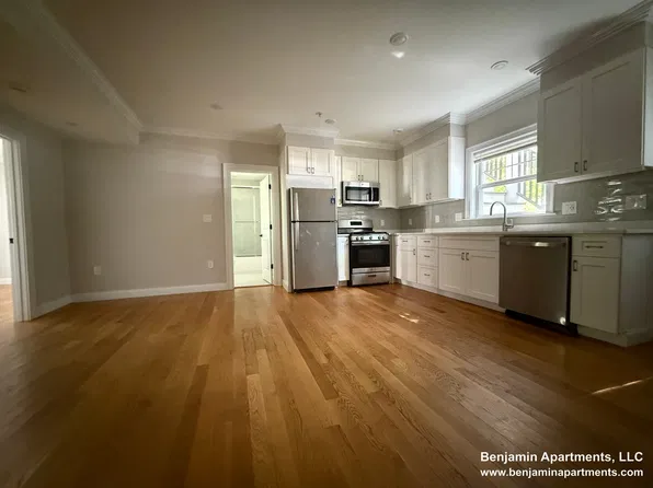 62 Gordon St, Boston, MA